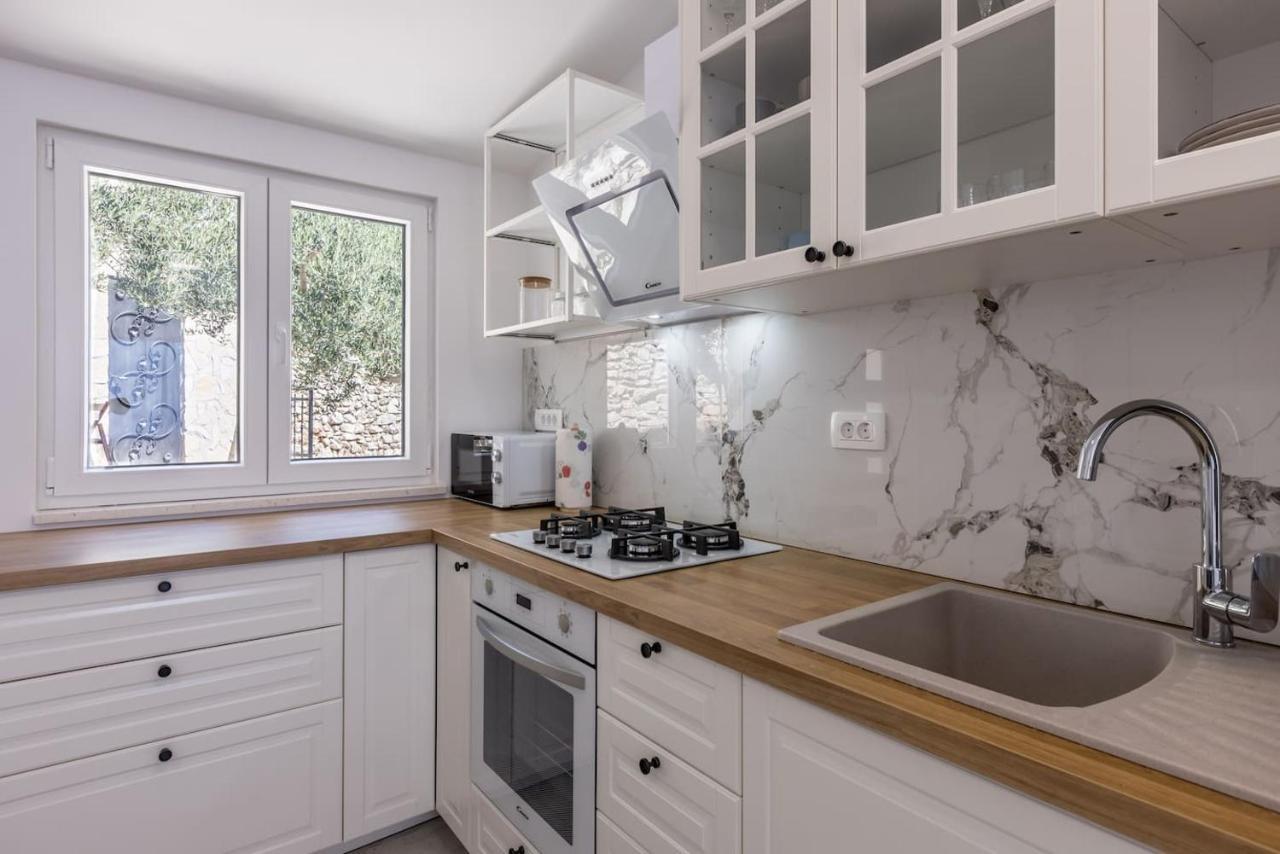 Dream Hill Villa Kastel Kambelovac Ngoại thất bức ảnh