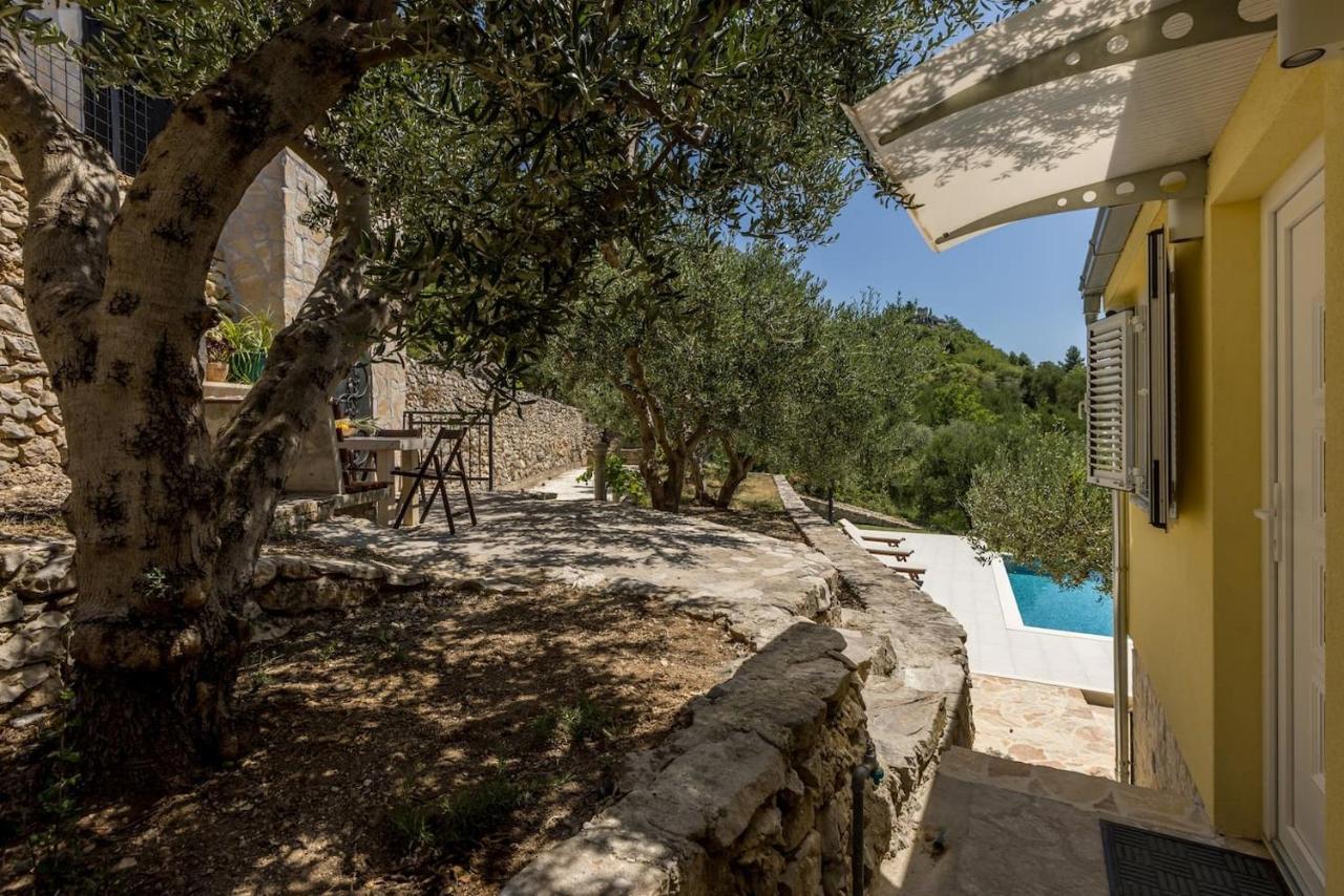 Dream Hill Villa Kastel Kambelovac Ngoại thất bức ảnh